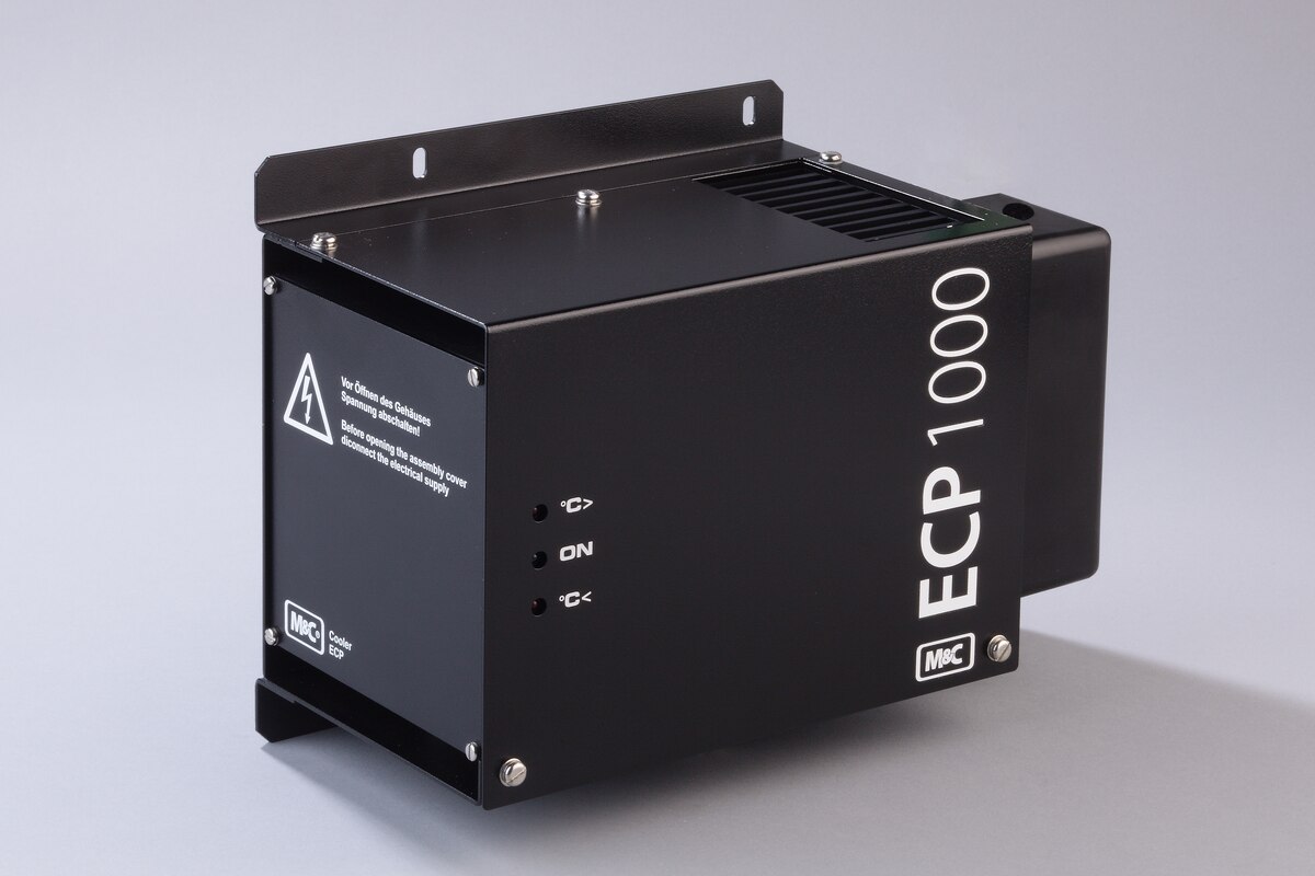 Oblique view of Peltier Gas Cooler ECP1000