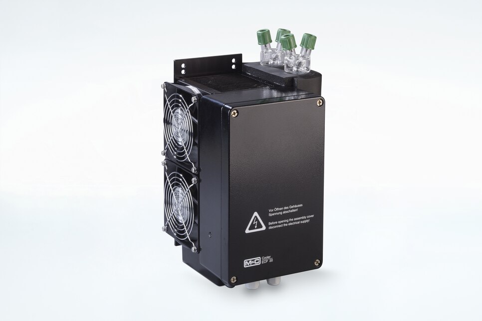 Oblique view of Peltier Gas Cooler ECP20-2G