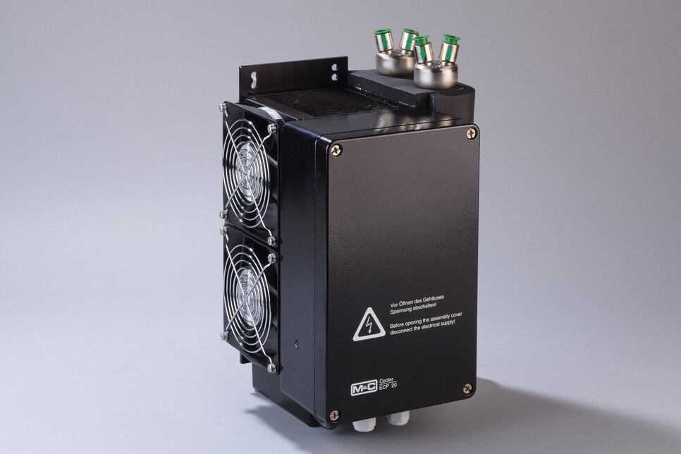Oblique view of Peltier Gas Cooler ECP20-2SS