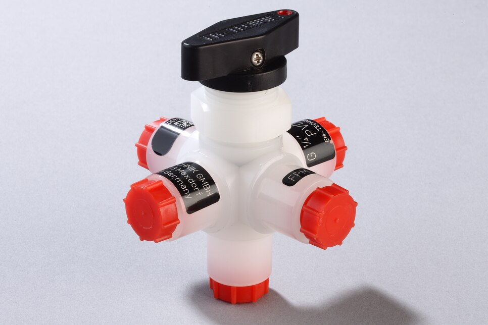 Oblique view of manually operated 5-Way Ball Valve 5L/PV-1