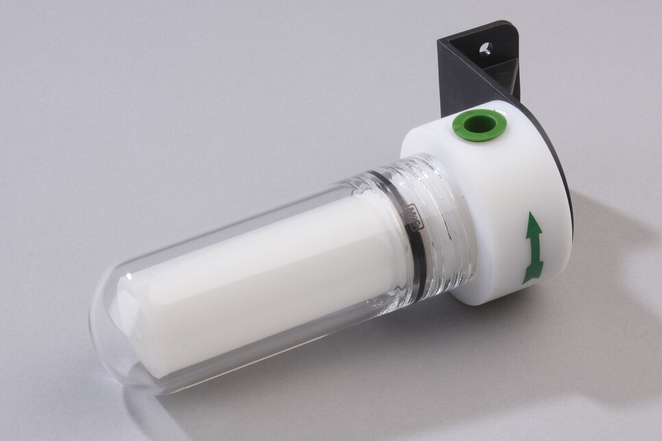 Oblique view of horizontal Universal Adsorption Filter FT-AP
