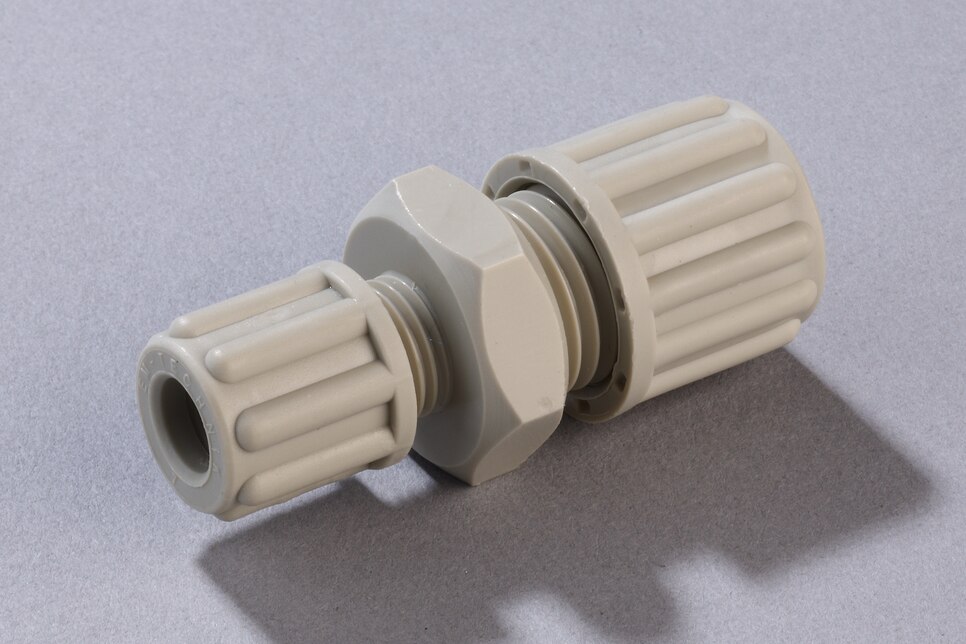 Oblique view of horizontal Straight Union VS PP, DN4/6 - DN6/8