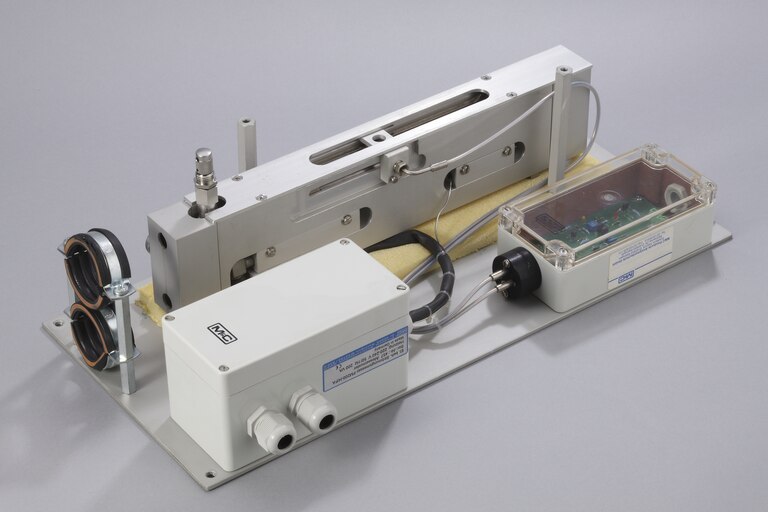 Oblique view of horizontal Flow Meter FM-200K-H/FA