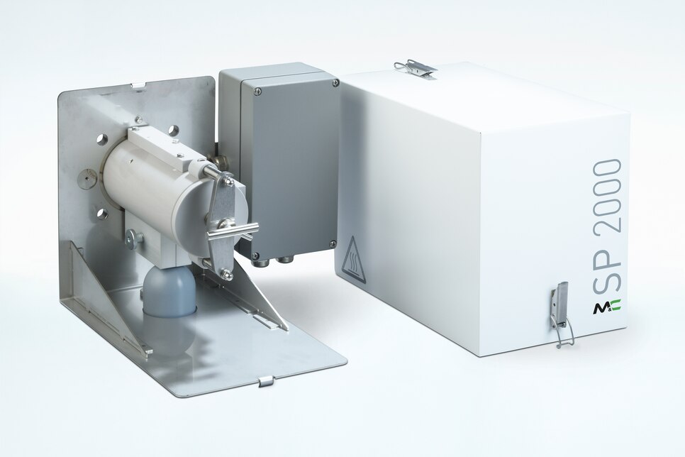 Oblique view of Gas Sample Probe SP2000-H and weather protective cover
