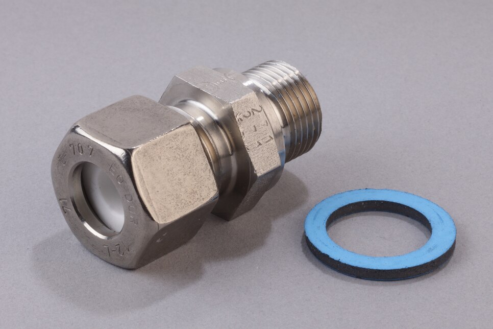 Oblique view of horizontal Adapter Fitting and sealing ring made of PTFE