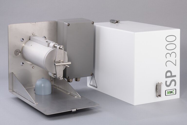 Oblique view of Gas Sample Probe SP2300-H and weather protective cover