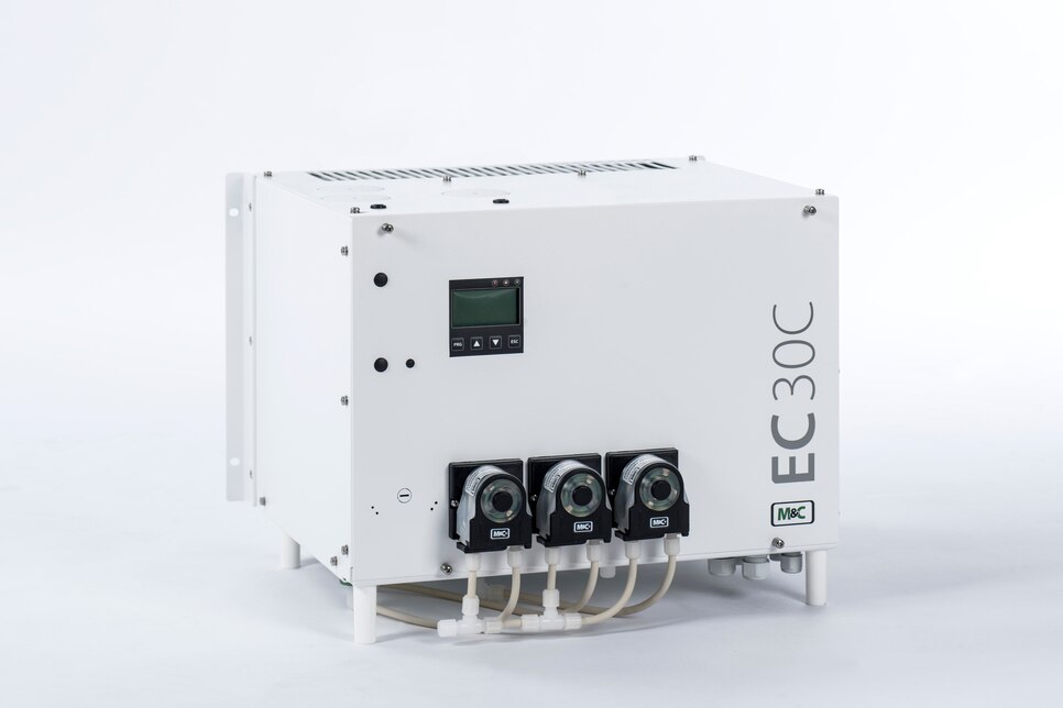 Oblique view of Ultra-Low Compressor Gas Cooler EC30C