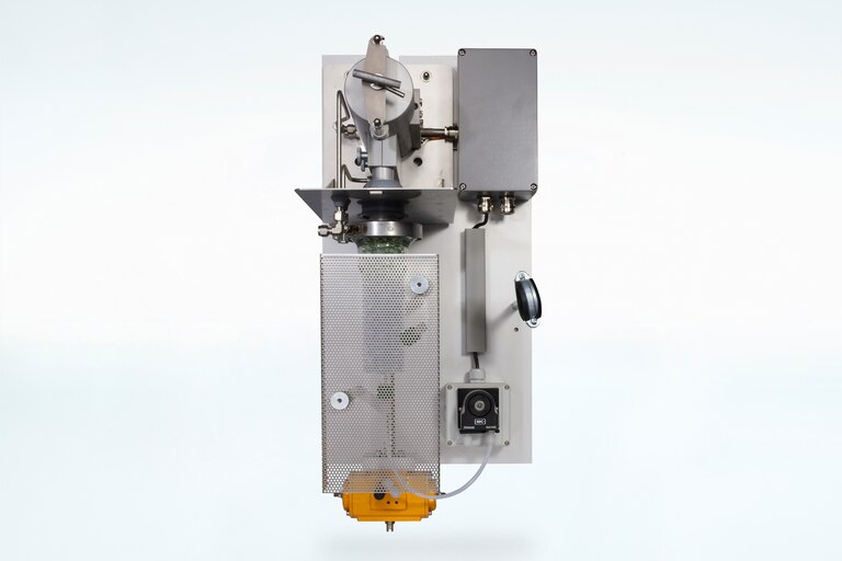 Frontal view of Gas Sample Probe SP2000-H320/S