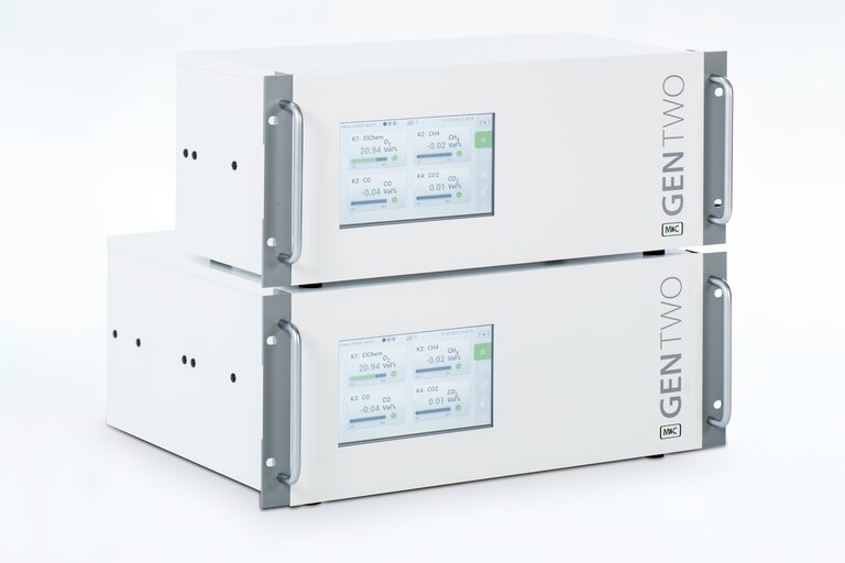 Oblique view of two GENTWO Multigas-Analyzers